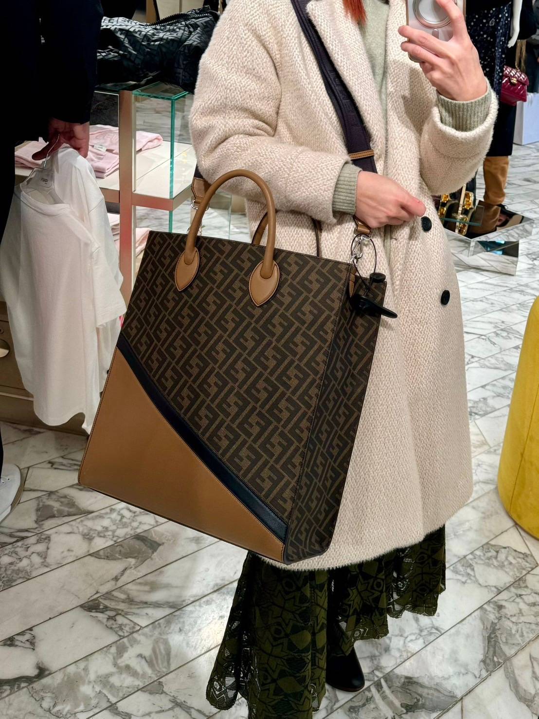 Fendi FF 經典字母印花皮革托特包