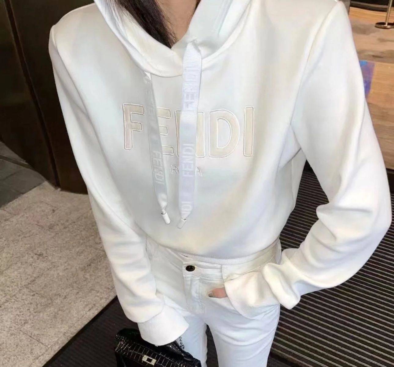 FENDI 奶油色連帽上衣