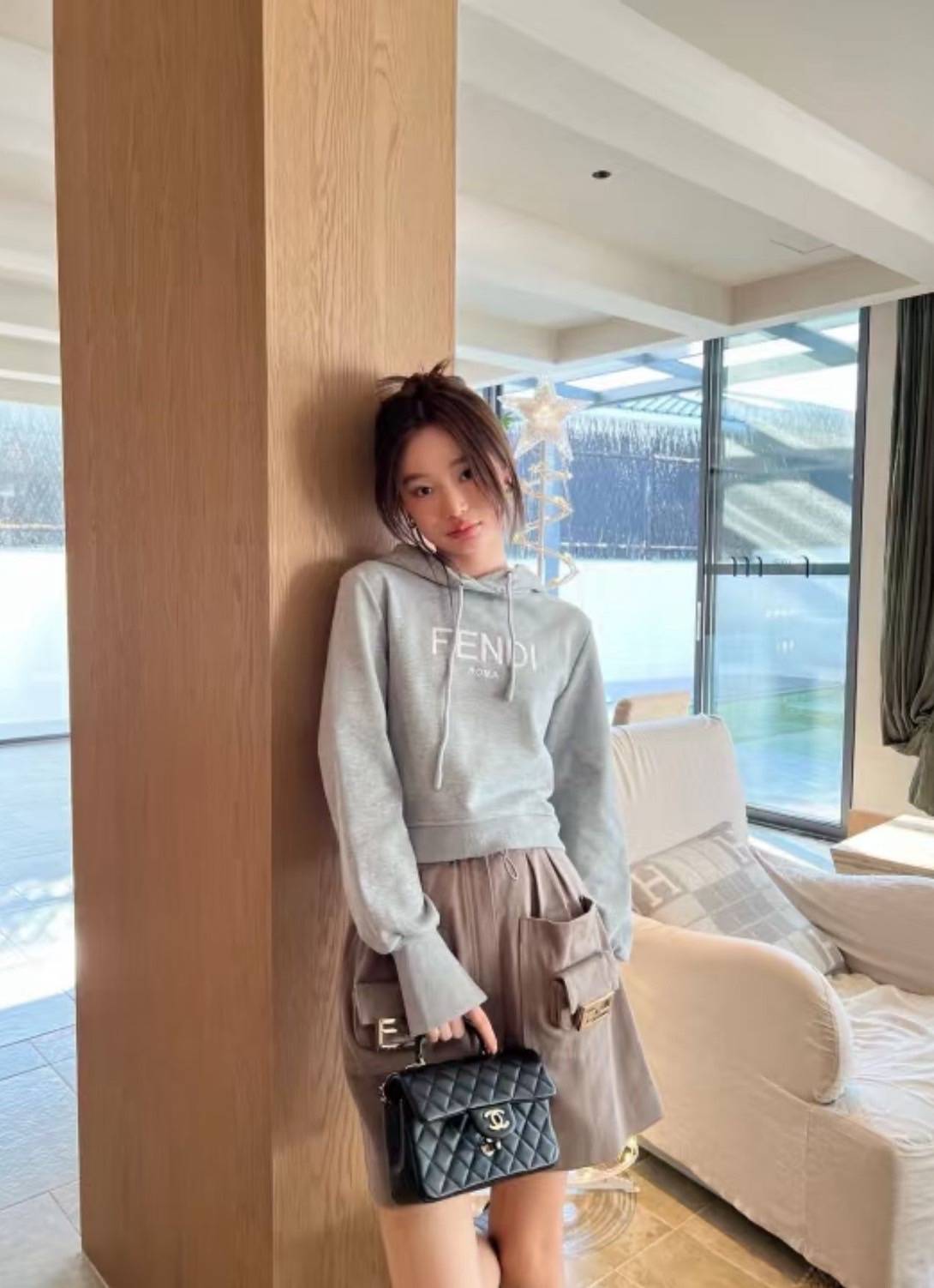 FENDI 灰色連帽上衣