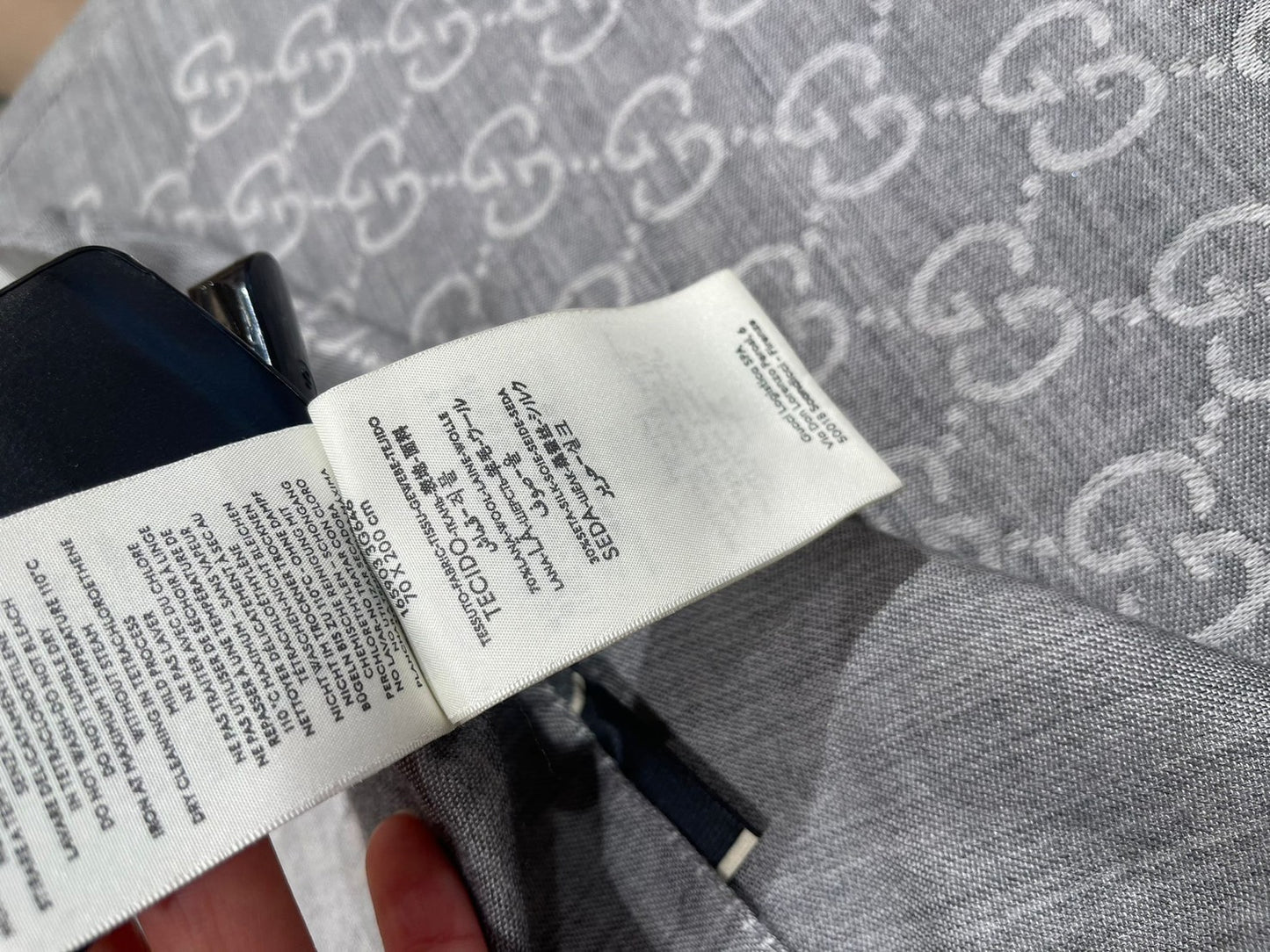 GUCCI 灰色雙面羊毛圍巾