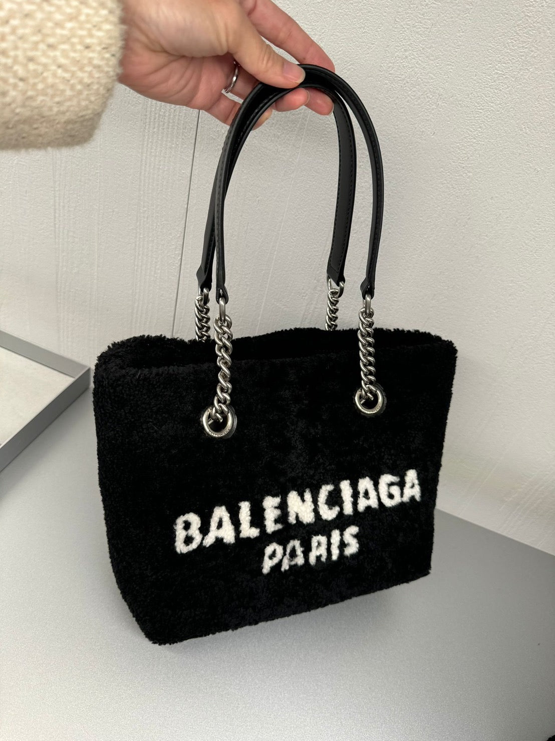 Balenciaga 小羊皮托特包