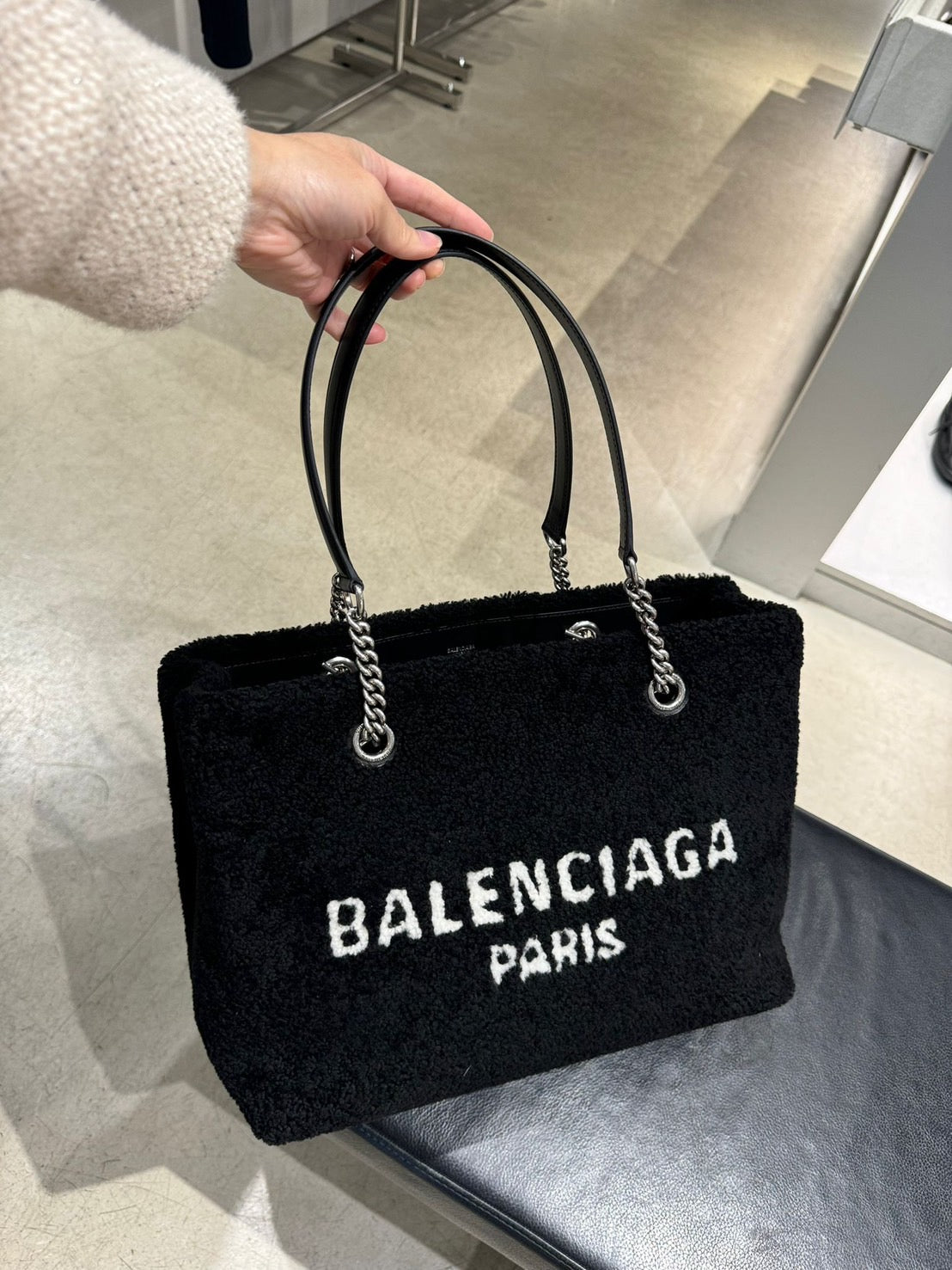 Balenciaga 小羊皮托特包