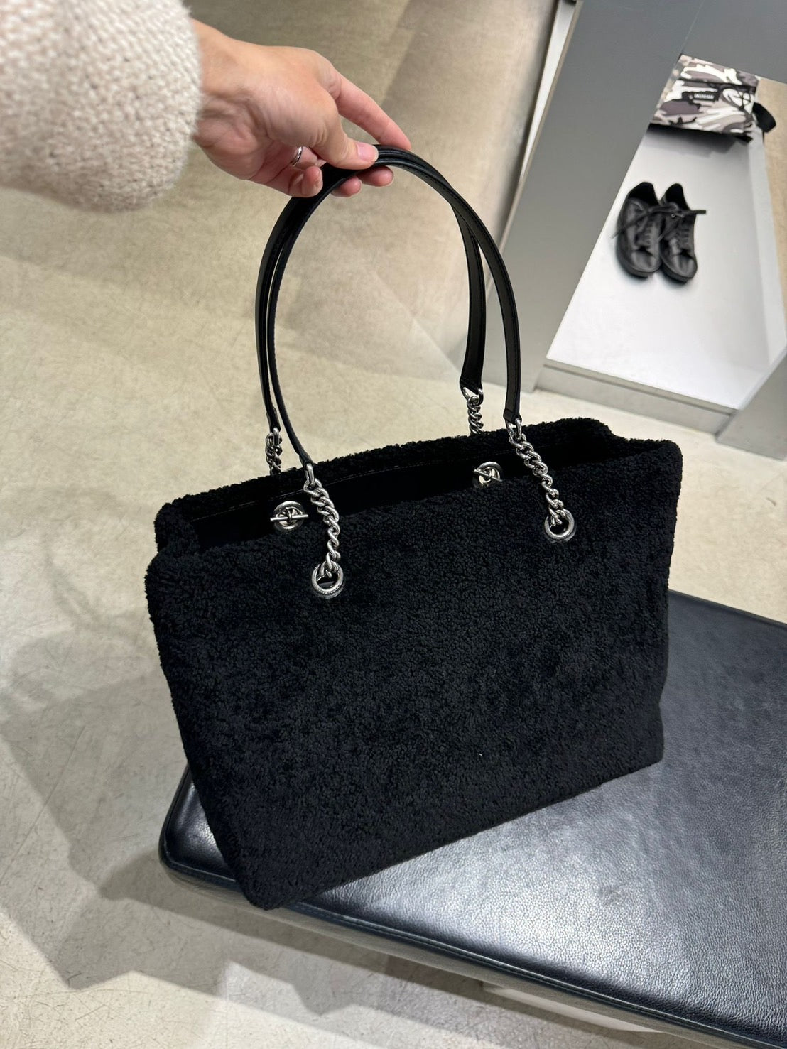 Balenciaga 小羊皮托特包