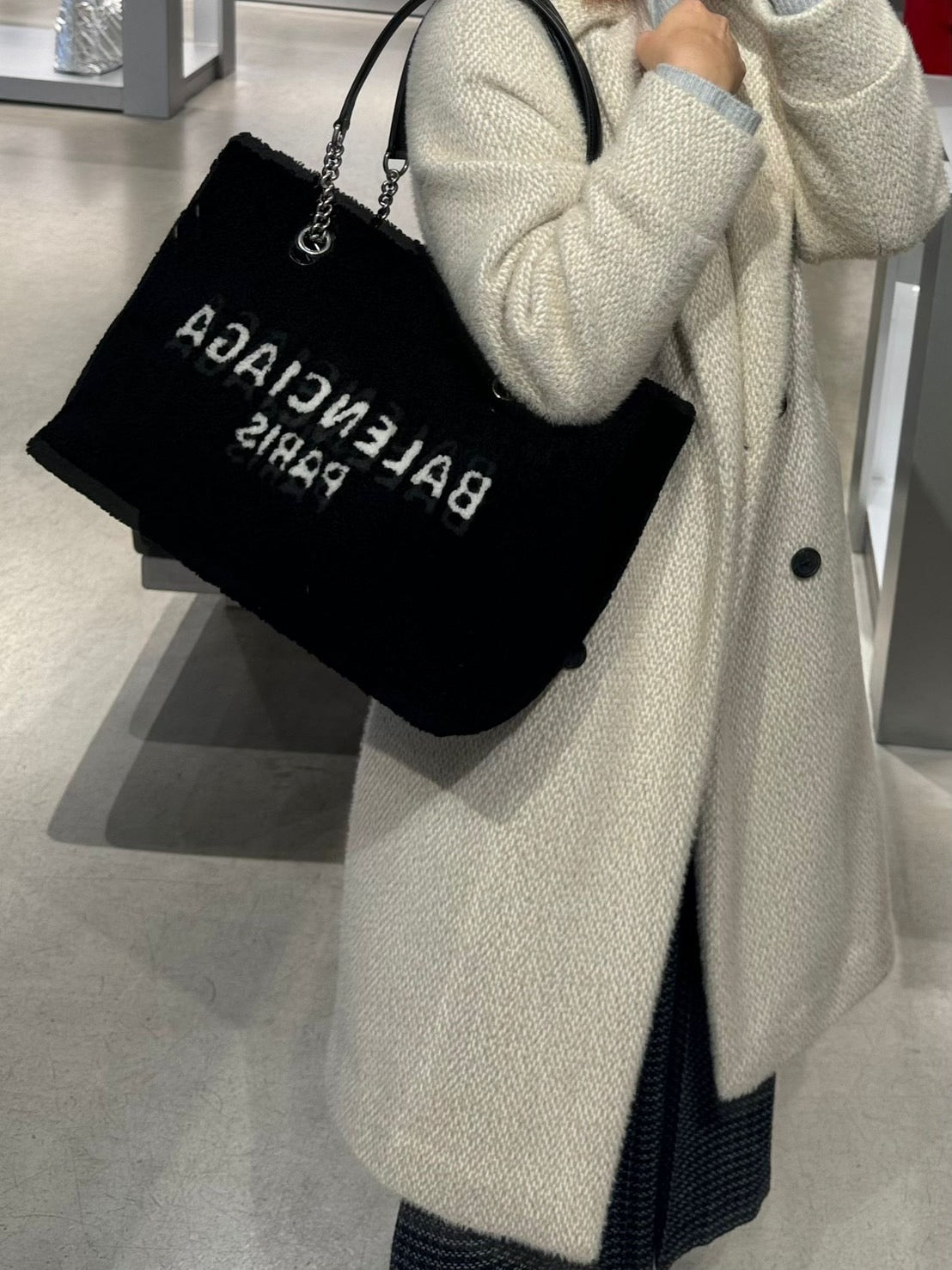 Balenciaga 小羊皮托特包