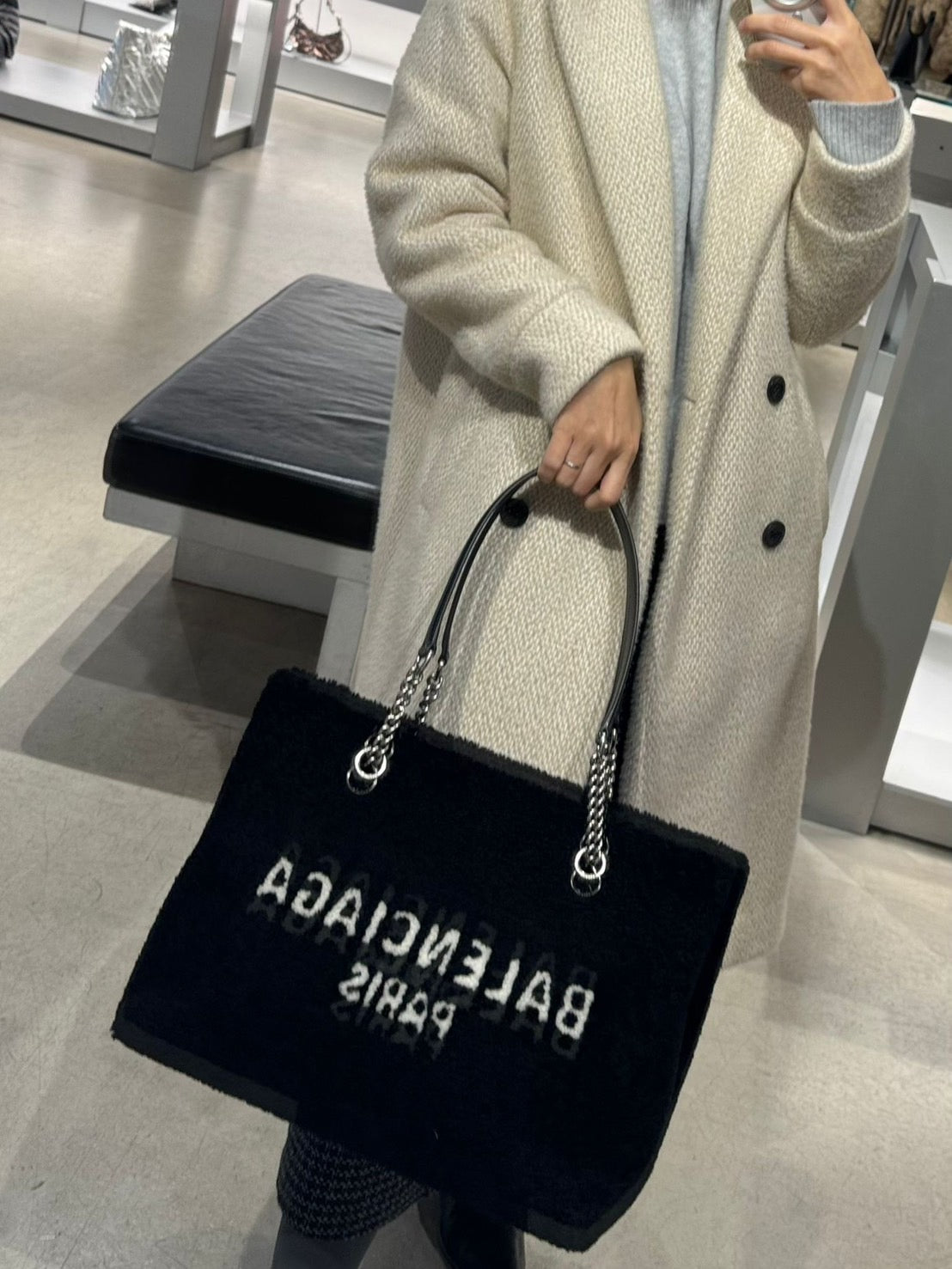 Balenciaga 小羊皮托特包