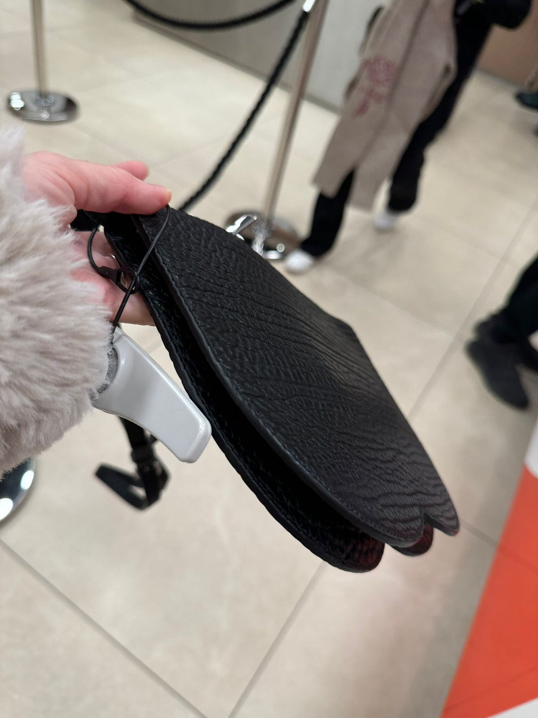 Burberry 國際象棋袋單肩包
