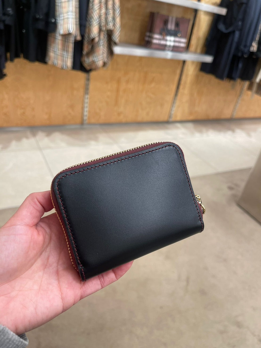 Burberry 口袋皮夾