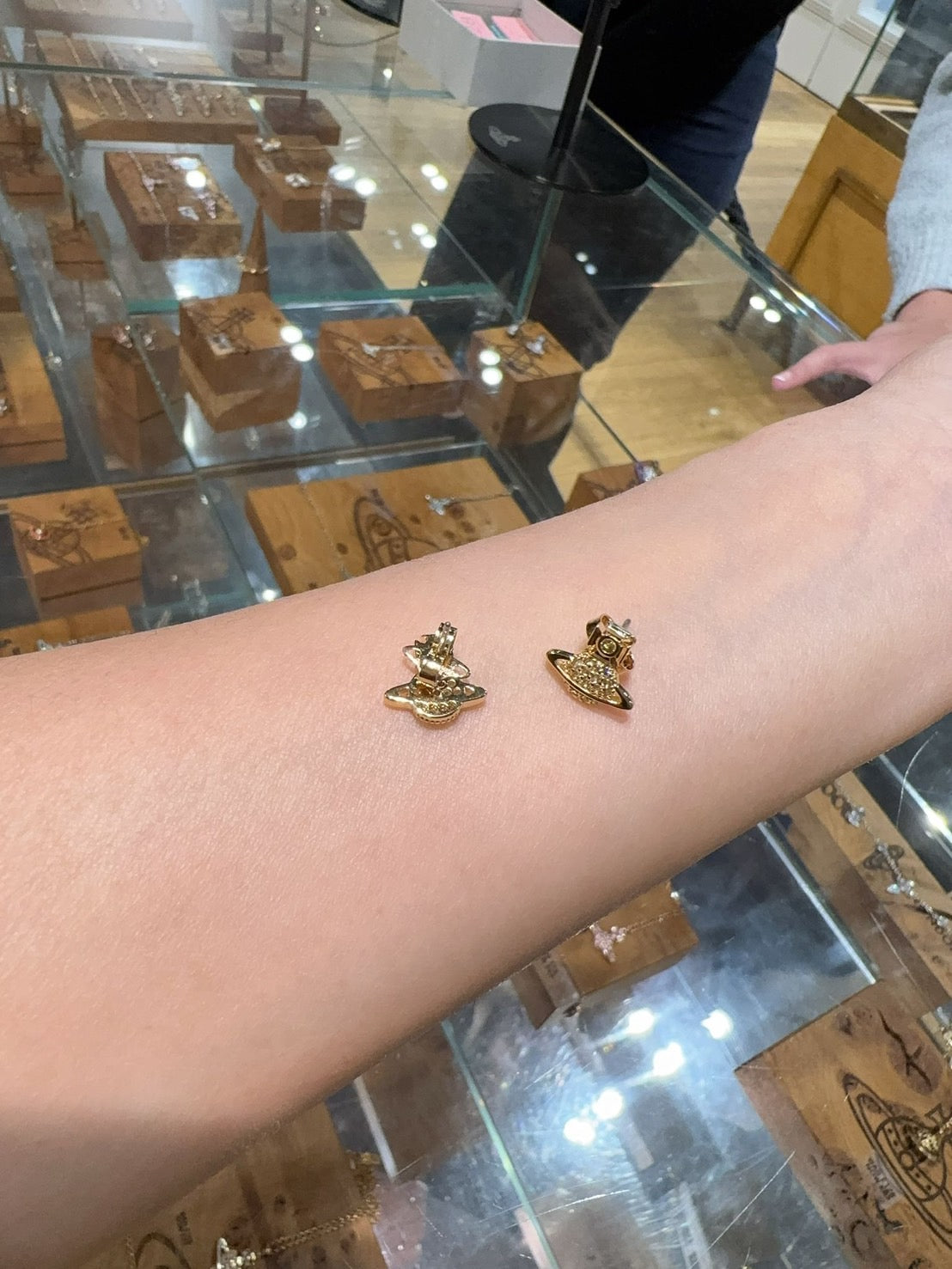 Swarovski 施華洛世奇金色土星耳環