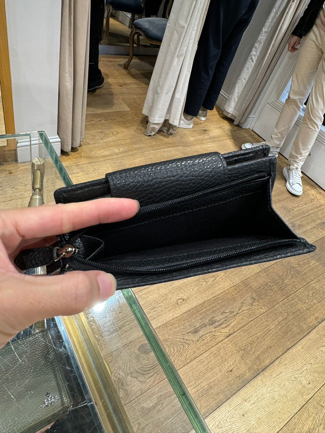 Vivienne Westwood 黑色皮夾