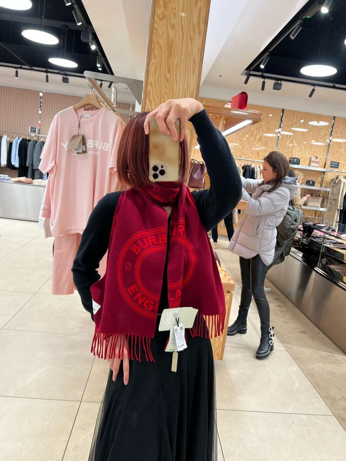 Burberry 大Logo 紅色羊毛圍巾