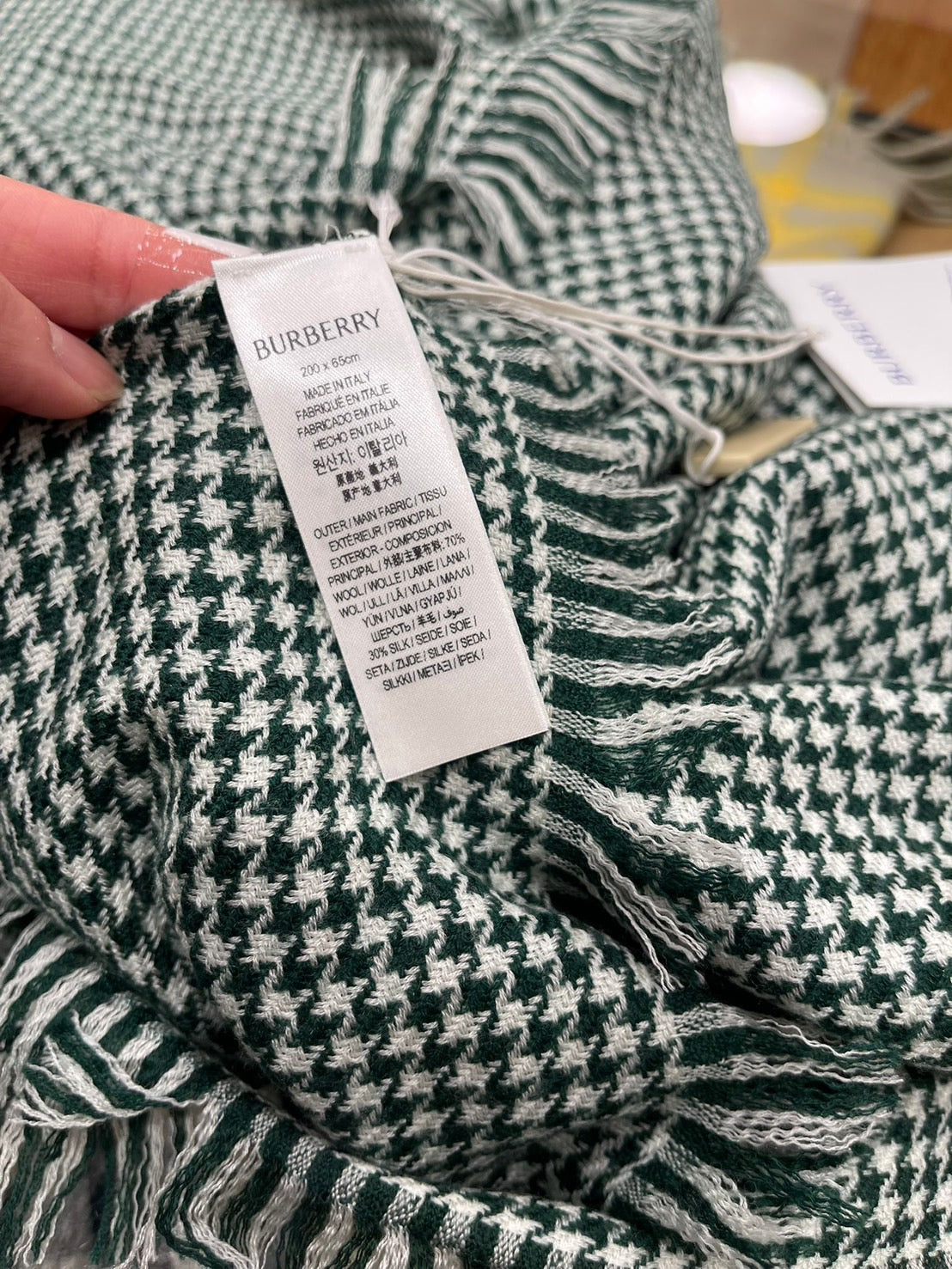 Burberry 千鳥格紋圍巾