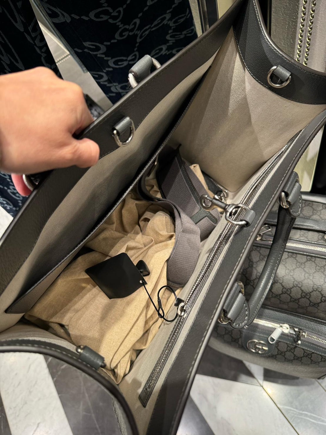GUCCI GG Supreme Gucci Ophidia 大號手提包