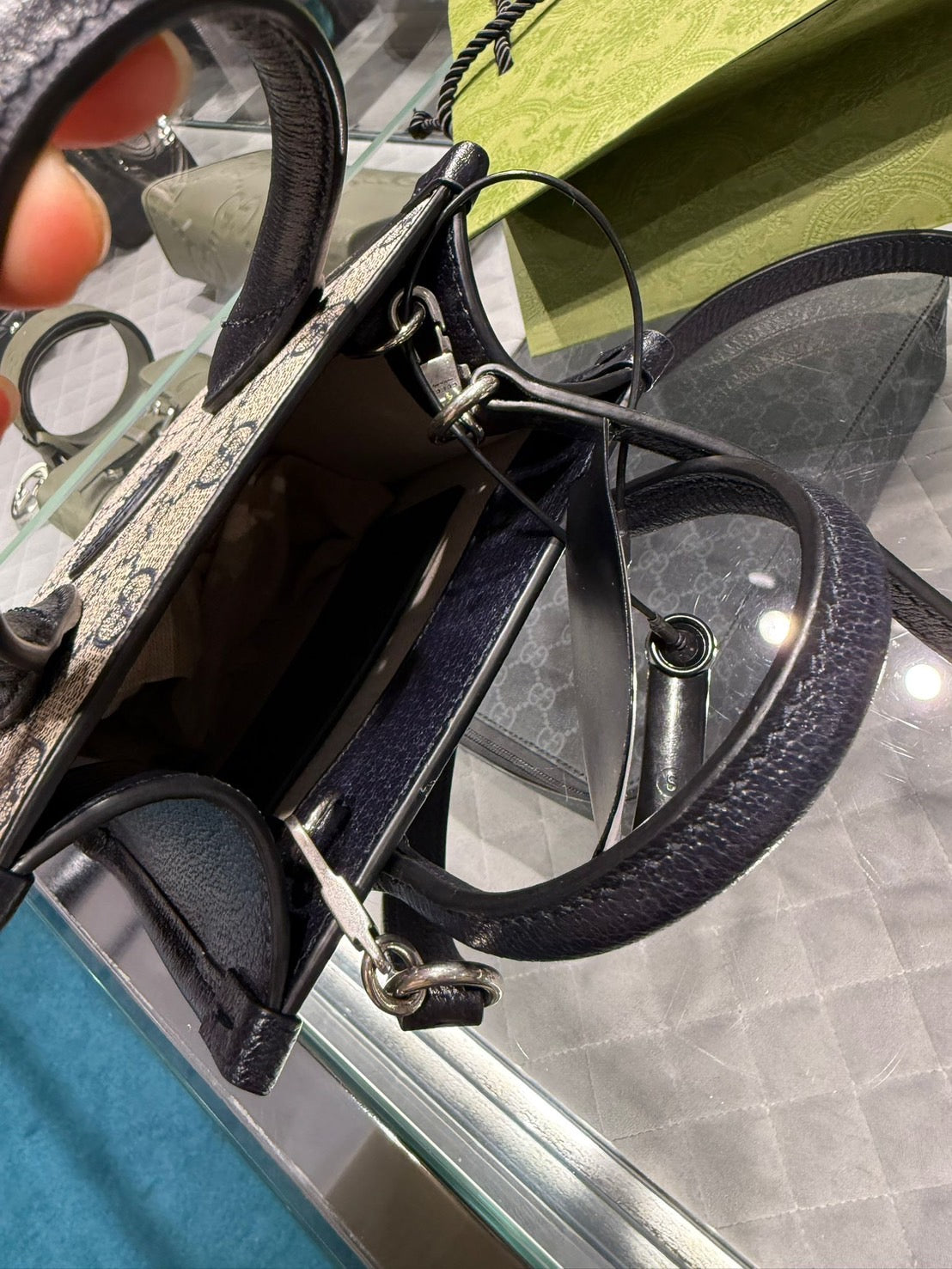 Gucci Mini GG Supreme Interlocking G 挎包