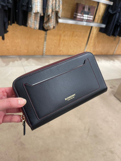 Burberry 口袋皮夾