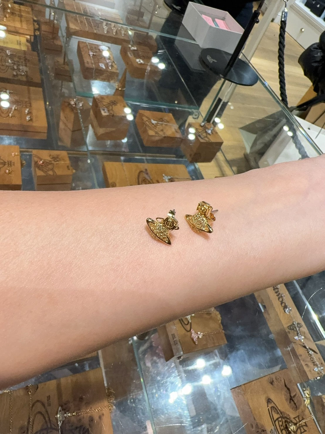 Swarovski 施華洛世奇金色土星耳環