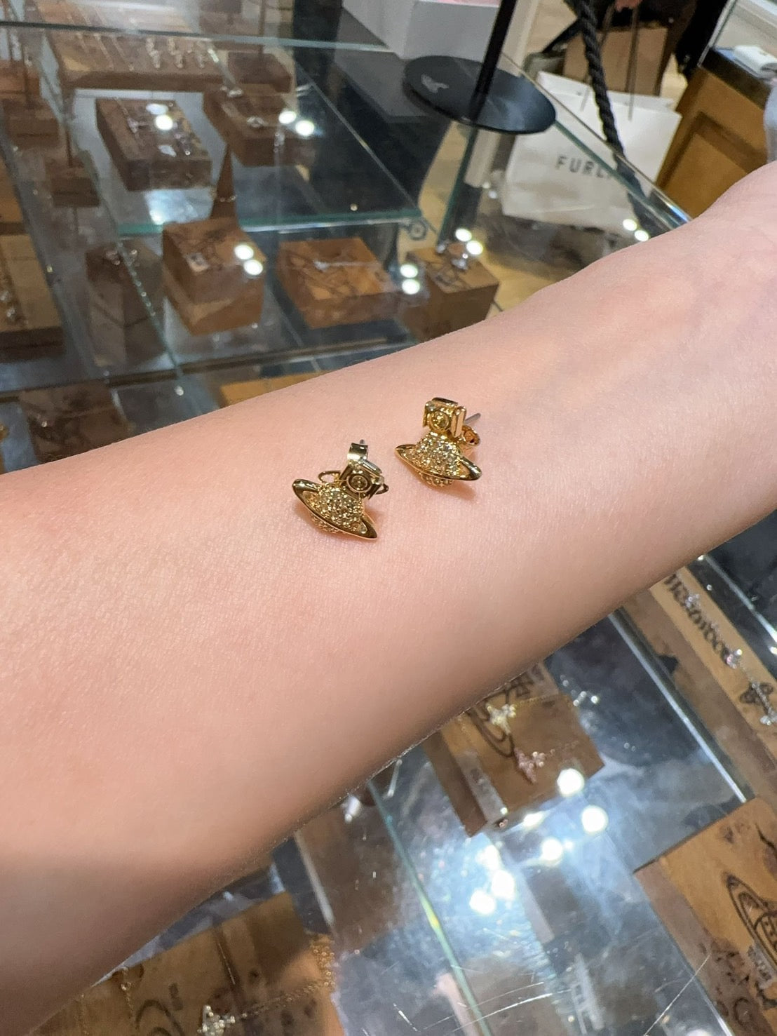 Swarovski 施華洛世奇金色土星耳環